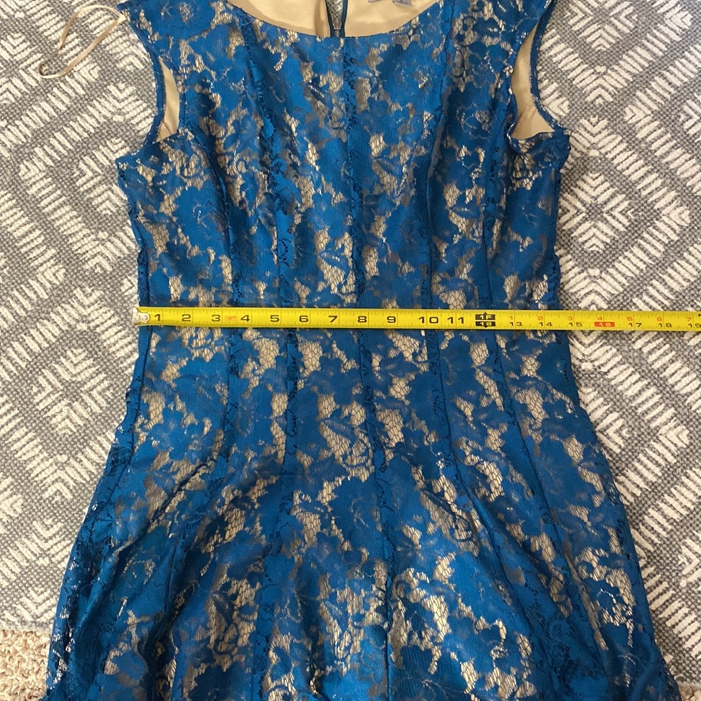 DANNY AND NICOLE beautiful blue lace sleeveless dress with slip size 8 - Picture 8 of 8